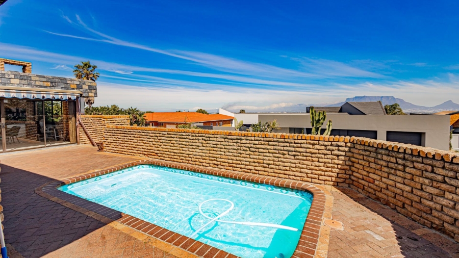 3 Bedroom Property for Sale in Plattekloof Western Cape